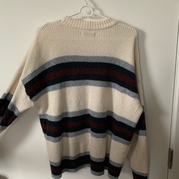 American Eagle Sweater - Picture 3 of 3